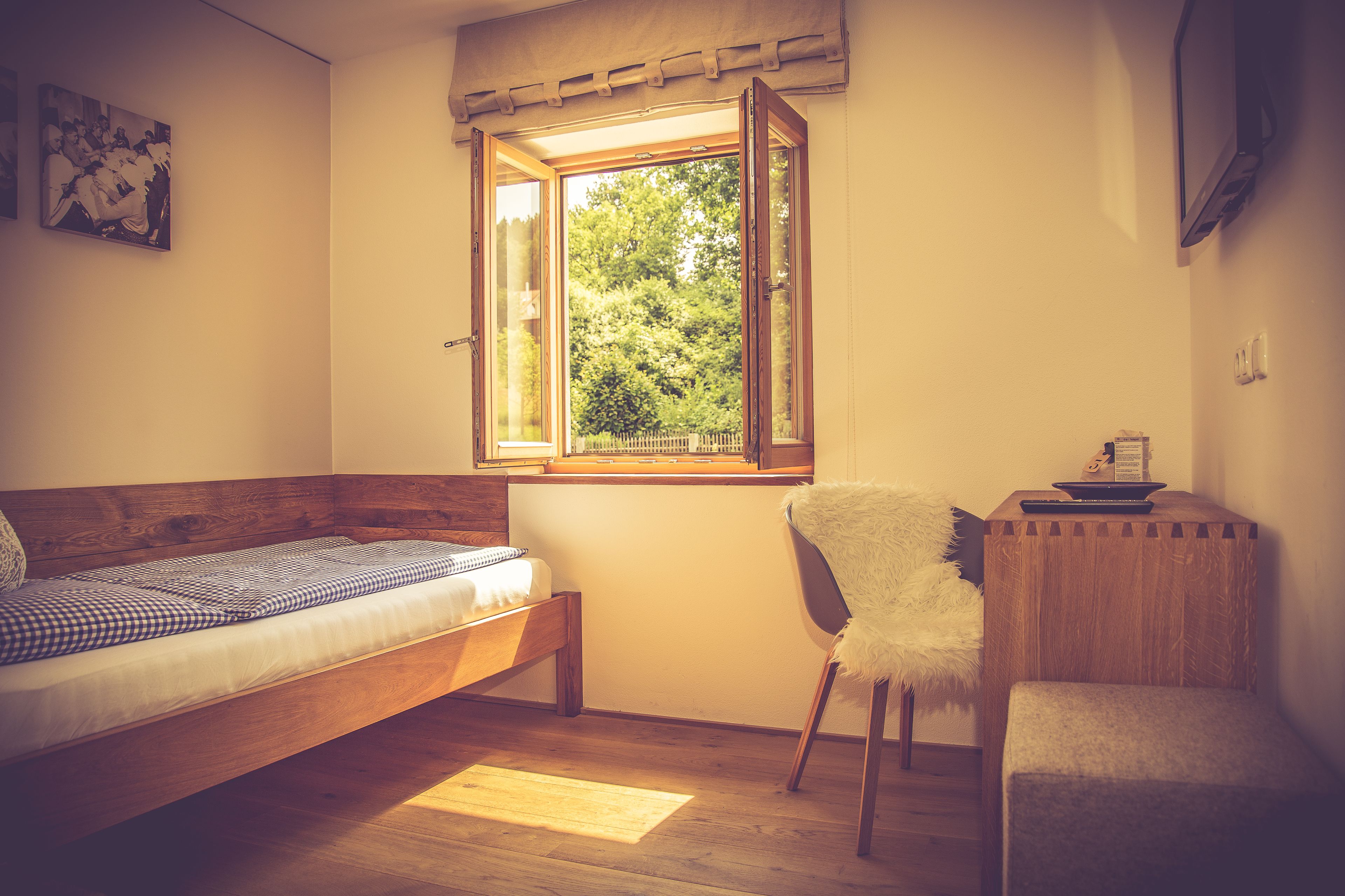 comfort single room | cots/infant beds, free wifi