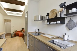 Apartment, 2 Bedrooms | Private kitchen