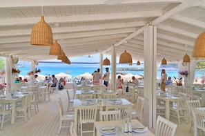 Breakfast, lunch and dinner served