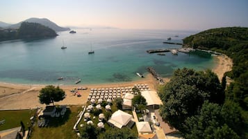 Beach nearby, sun-loungers, beach umbrellas