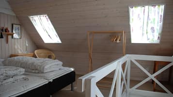 Townhome | 1 bedroom, iron/ironing board, free WiFi