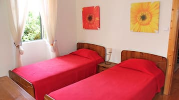 House, 2 Bedrooms | 2 bedrooms, in-room safe, iron/ironing board, free cribs/infant beds