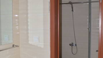 Suite, 1 Schlafzimmer | Badezimmer | Dusche, kostenlose Toilettenartikel, Haartrockner, Hausschuhe
