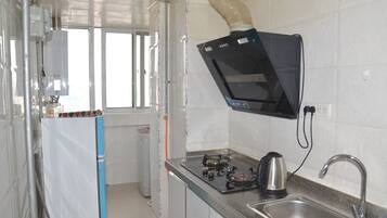 Suite, 1 Schlafzimmer | Eigene Kochnische | Kühlschrank, Herdplatte, Reiskocher, Kochgeschirr/Geschirr/Besteck