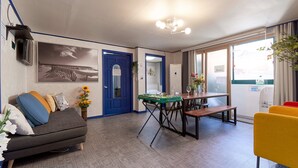 1 bedroom, iron/ironing board, WiFi (free)