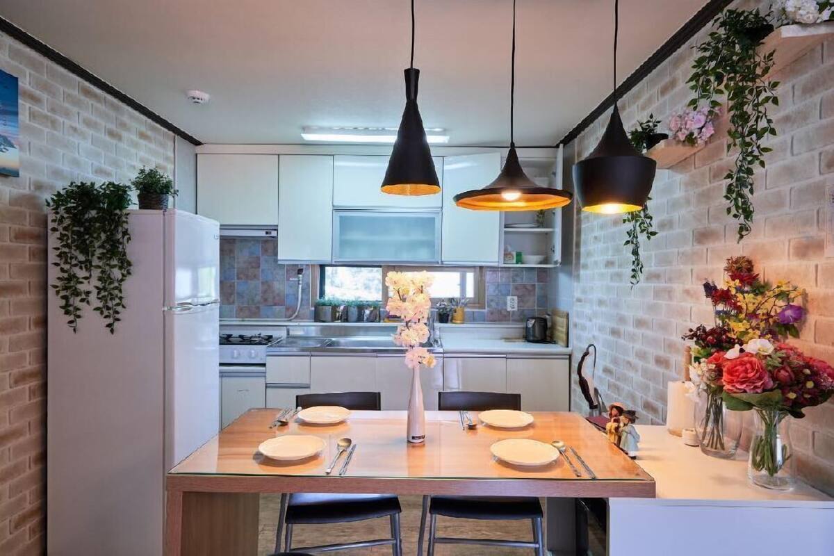 Minhouse | In-room dining