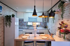 Minhouse | In-room dining - Play House in Seoul (Seoul)