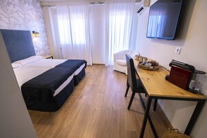 Double or Twin Room | Desk, free WiFi, bed sheets