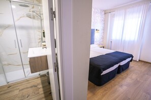Double or Twin Room | Desk, free WiFi, bed sheets -  Complejo Roma (Hervas)