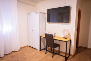 Double or Twin Room | Desk, free WiFi, bed sheets