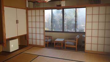 In-room safe, laptop workspace, free WiFi, bed sheets