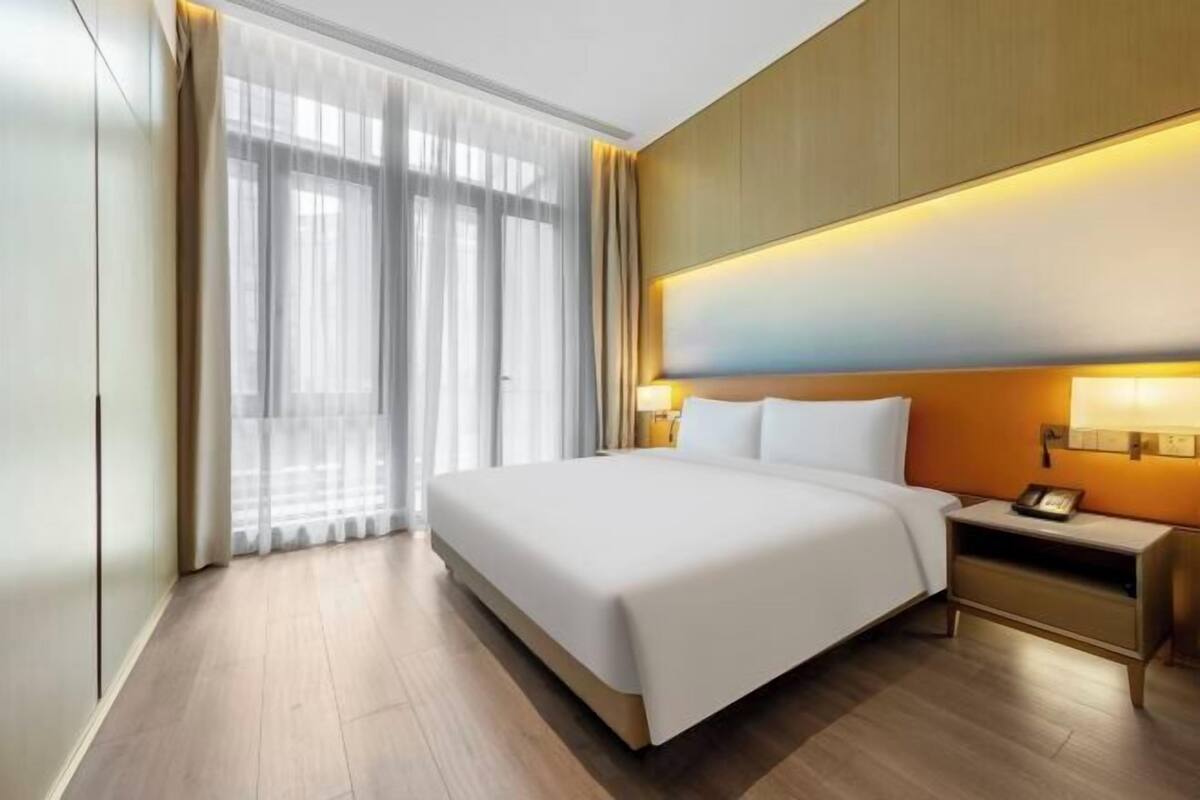 Premium bedding, soundproofing, iron/ironing board, rollaway beds