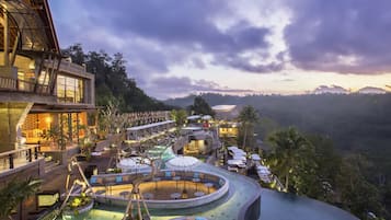 Front of property - evening/night