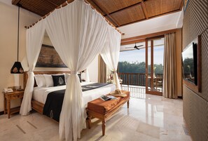 Kayon Jungle Suite | Egyptian cotton sheets, premium bedding, down comforters, pillowtop beds