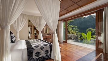 Premier Pool Villa - with Heated Pool | Egyptian cotton sheets, premium bedding, down comforters, pillowtop beds