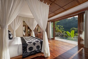Premier Pool Villa - with Heated Pool | Egyptian cotton sheets, premium bedding, down comforters, pillowtop beds