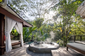 Royal Pool Villa - with Heated Pool | Terraza o patio