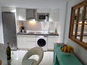 Duplex, 1 Bedroom | Private kitchen | Full-size fridge, microwave, stovetop, coffee/tea maker - RK City Center Vivienda Vacacional (Las Palmas de Gran Canaria)