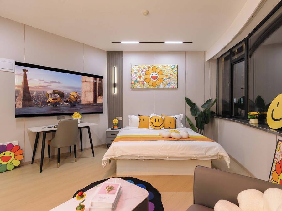 Comfort Double Room | Ruang tamu | 50 inci televisyen dengan kabel