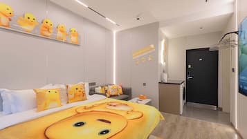 Classic Double Room | Desk, blackout drapes, free WiFi, bed sheets