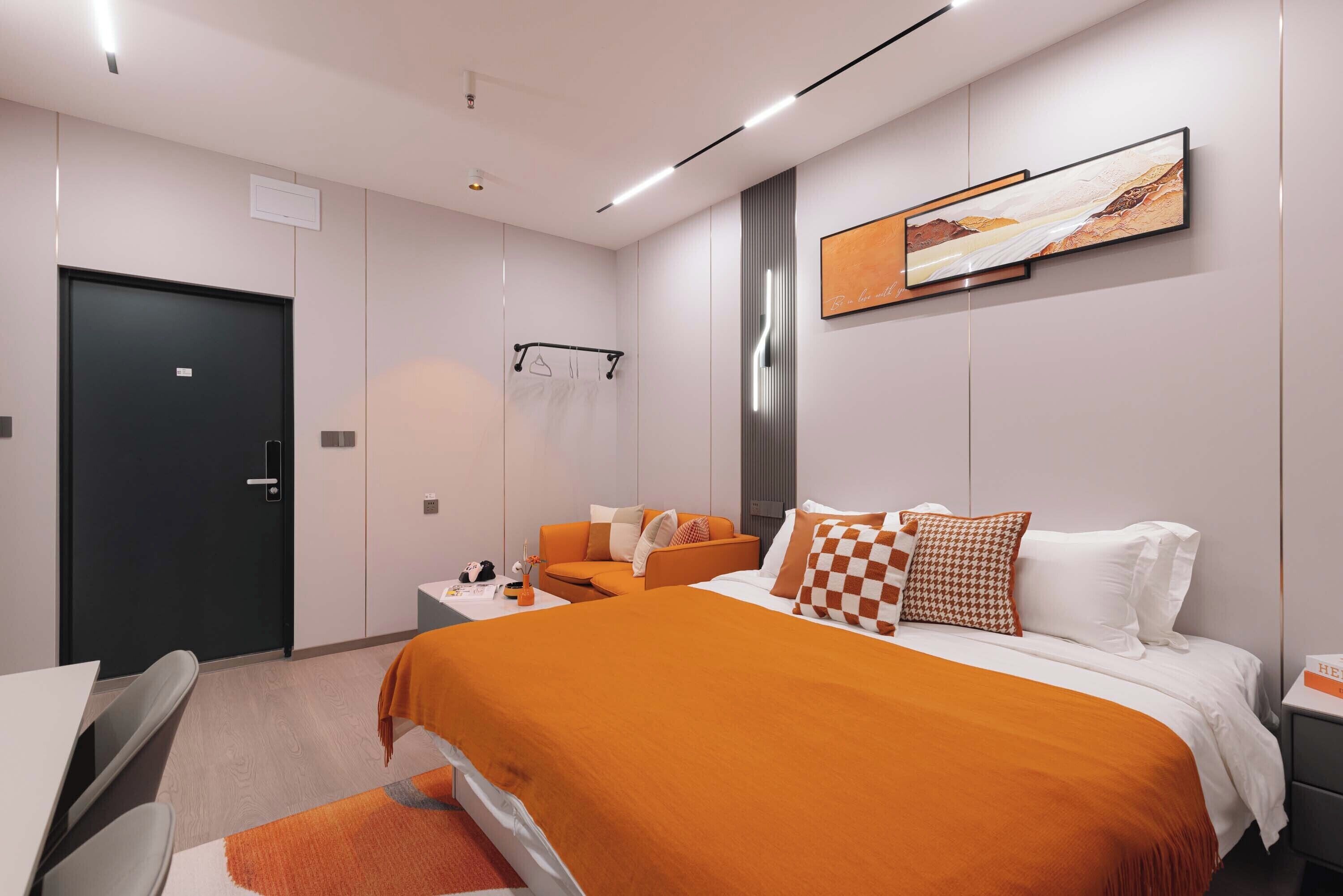 Classic Double Room | Desk, blackout drapes, free WiFi, bed sheets