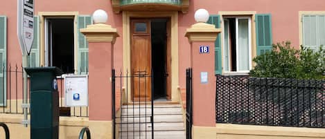 Façade de l’hébergement