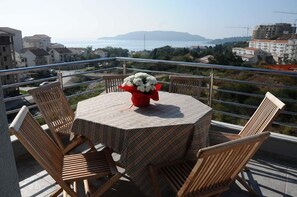 Familienapartment, 2 Schlafzimmer, Balkon, Meerblick | Balkon