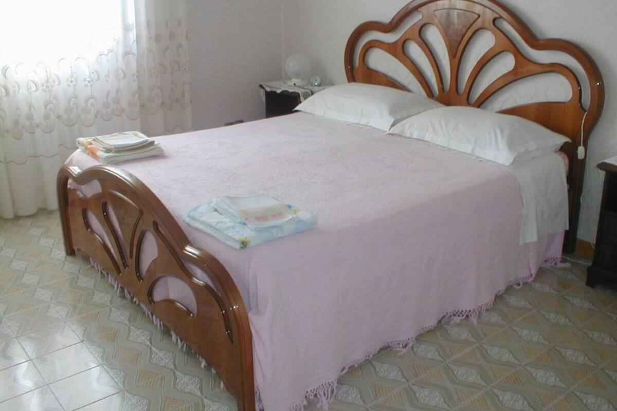 Double Room | Premium bedding, free WiFi, bed sheets