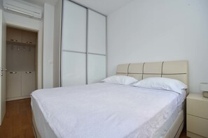 Apartment, 1 Bedroom (12) | Strykjärn/strykbräda, gratis wi-fi och sängkläder