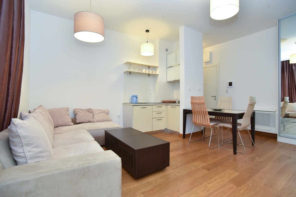 Apartment, 1 Bedroom (12) | 起居區 | 平面電視