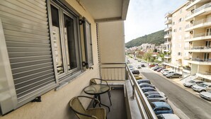 Unclassified image, 4 of 9, button - Center City Lux (Budva)