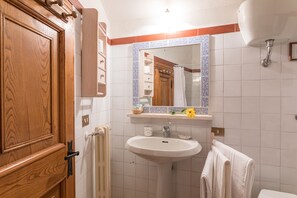 Bathroom - Villa La Cappella (Chiusdino)