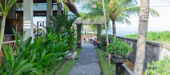 West Break Bali Medewi