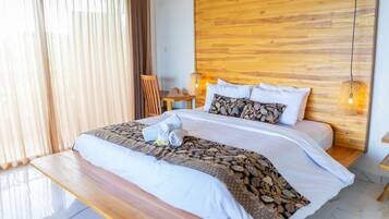 Double or Twin Room, Private Bathroom, Partial Ocean View | 1 bedroom, desk