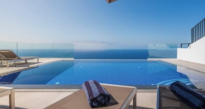 Villa Aquarela by Our Madeira