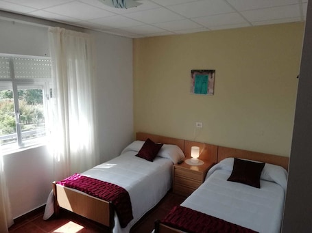 Double Room | Free cribs/infant beds, rollaway beds, free WiFi. Pension Porto Carral