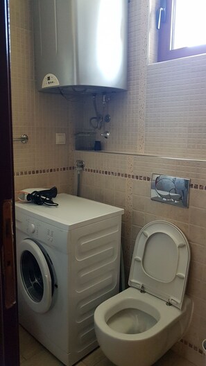 Perlengkapan mandi gratis dan pengering rambut