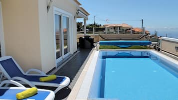 Vila, piscina particular | Parte interna