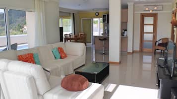 Vila, piscina particular | Parte interna