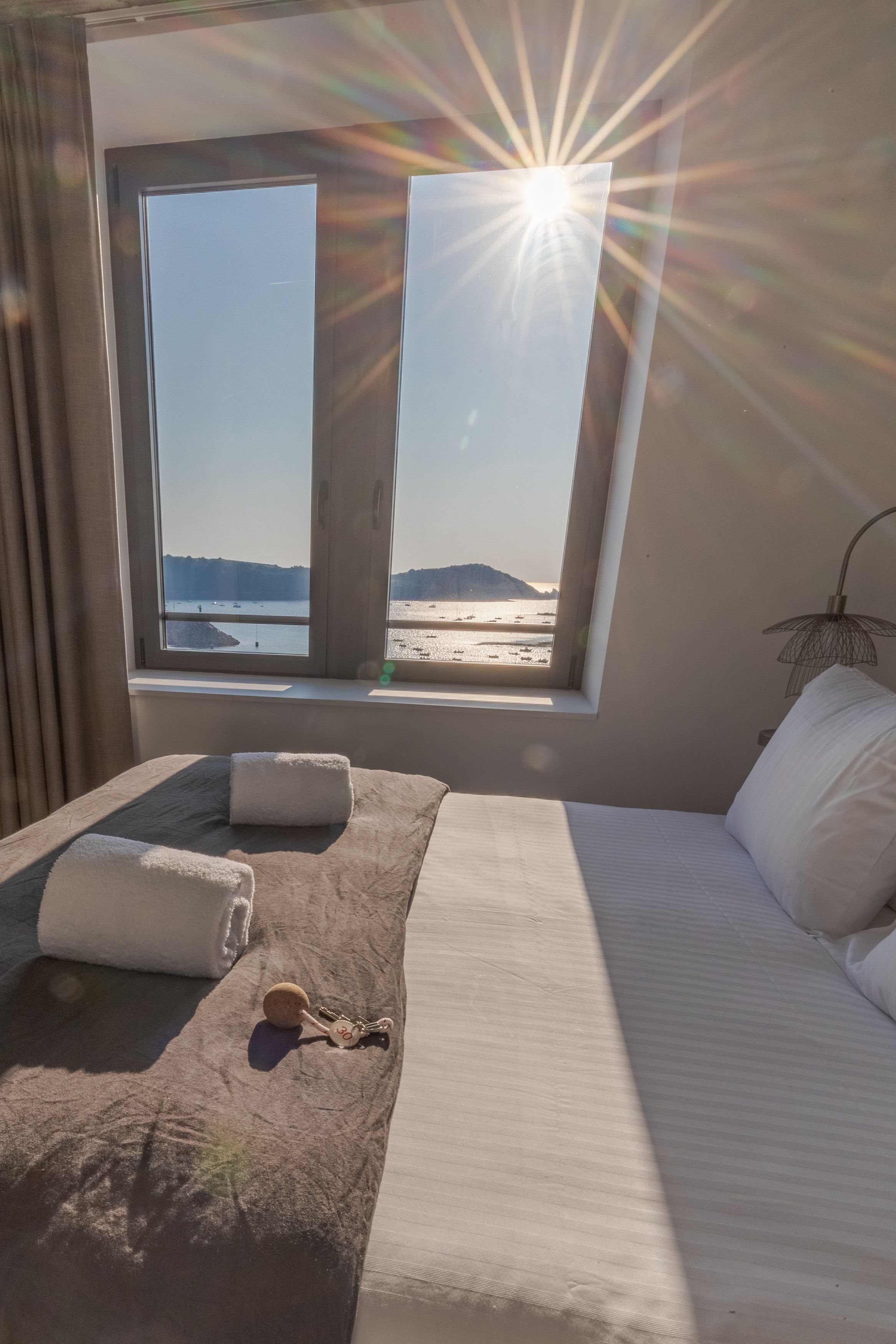 comfort double room, 1 queen bed, non smoking, sea facing (ile molene) | 2 bedrooms, blackout curtains, soundproofing, free wifi