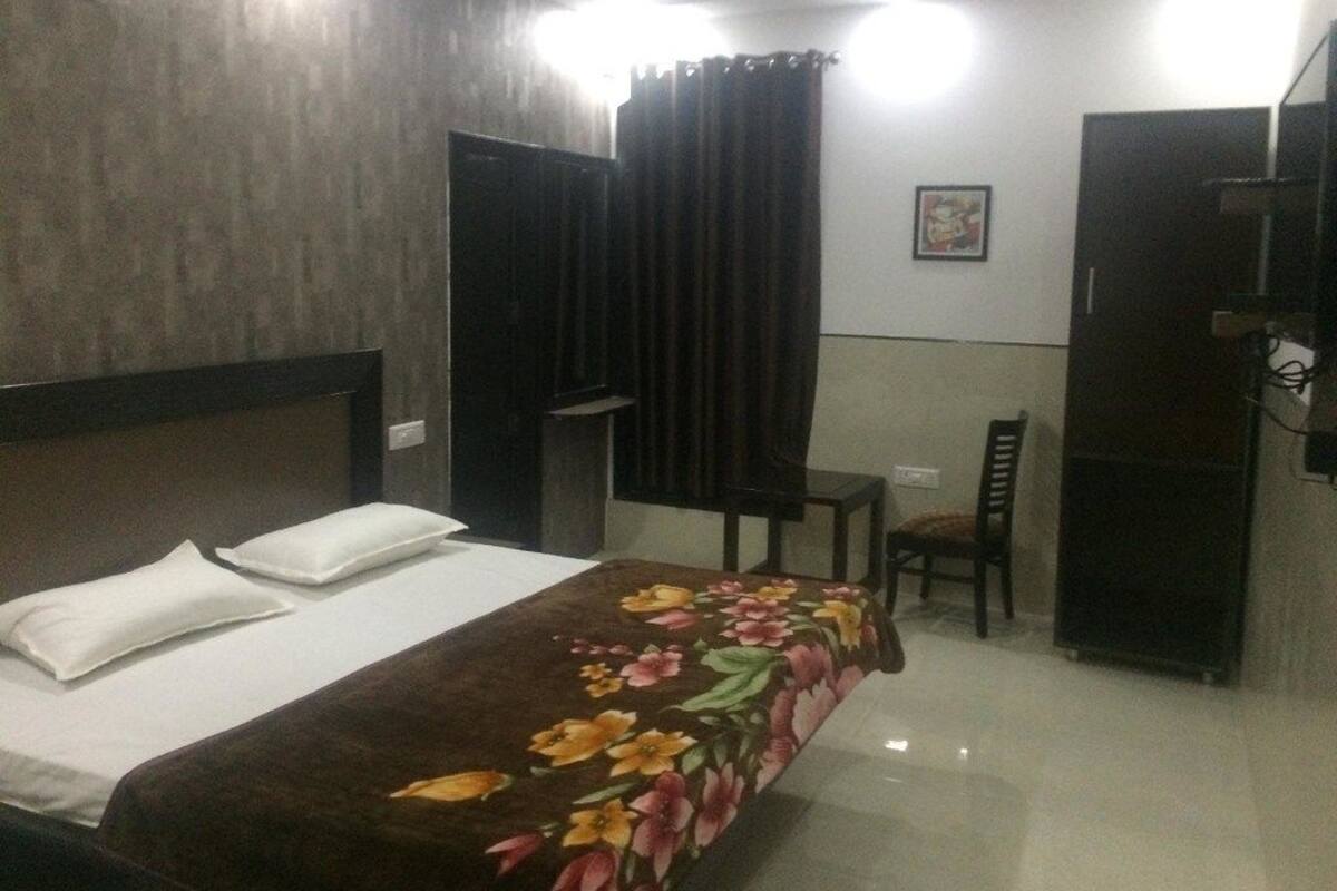 Business Suite, Non Smoking | Bathroom
