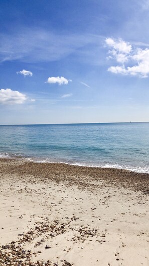Vlak bij het strand, 4 strandbars