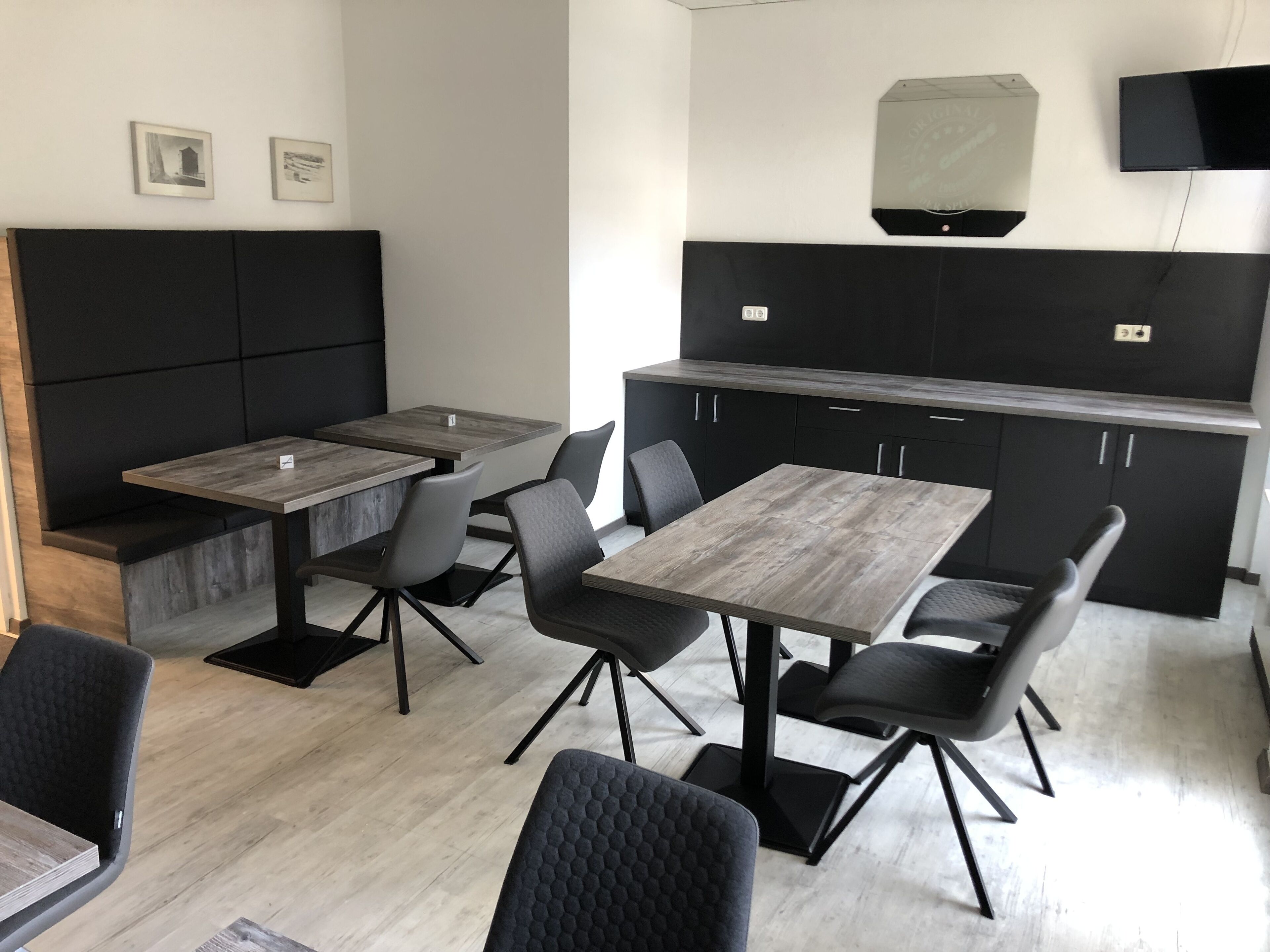 Daily buffet breakfast (EUR 5 per person)