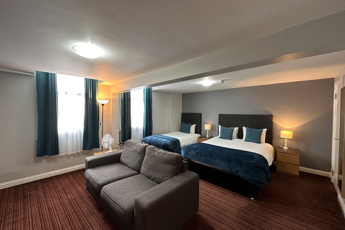 executive twin room | desk, iron/ironing board, free wifi, bed sheets