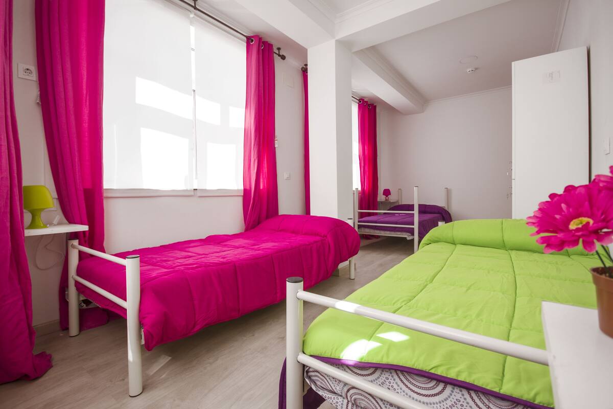 Free WiFi, bed sheets