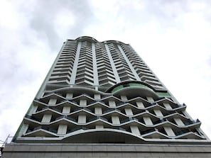 Property entrance - Apartments Mega Palace (Batumi)