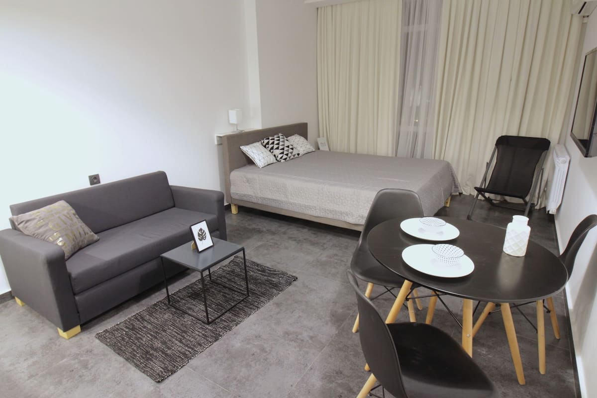 City-Studio, 1 Doppelbett, Stadtblick | Hochwertige Bettwaren, Verdunkelungsvorhänge, kostenloses WLAN