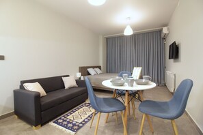 Premium bedding, blackout curtains, free WiFi, bed sheets