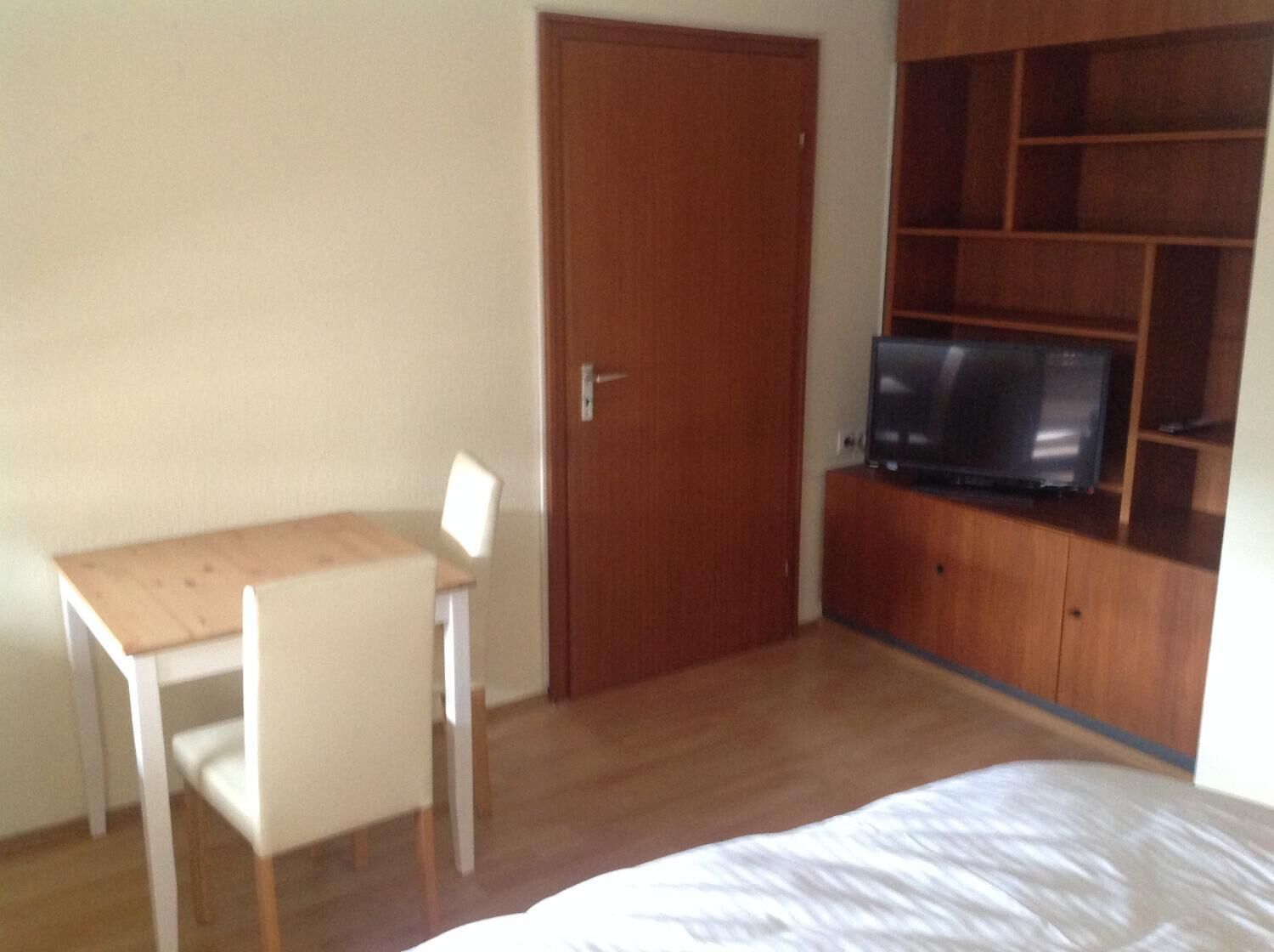 Allergikerbettwaren, Schreibtisch, kostenloses WLAN, Bettwäsche