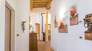 Hallway - Villa Renata (Monticiano)